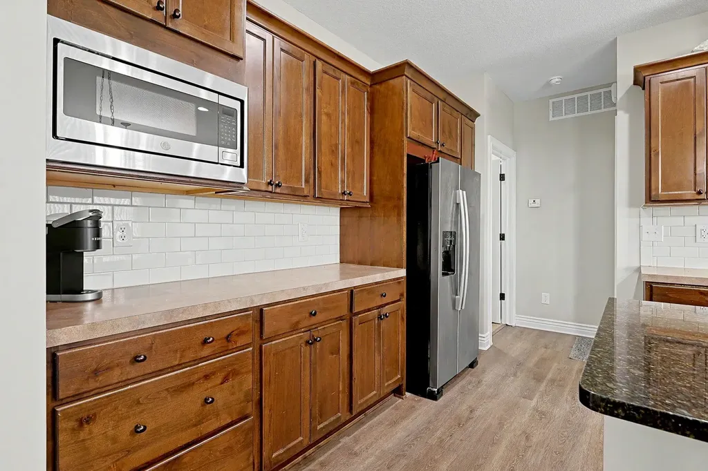933 W Threewood Andover KS 67002