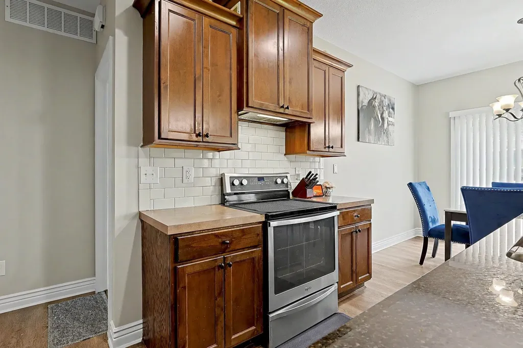 933 W Threewood Andover KS 67002