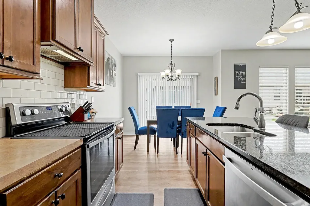 933 W Threewood Andover KS 67002
