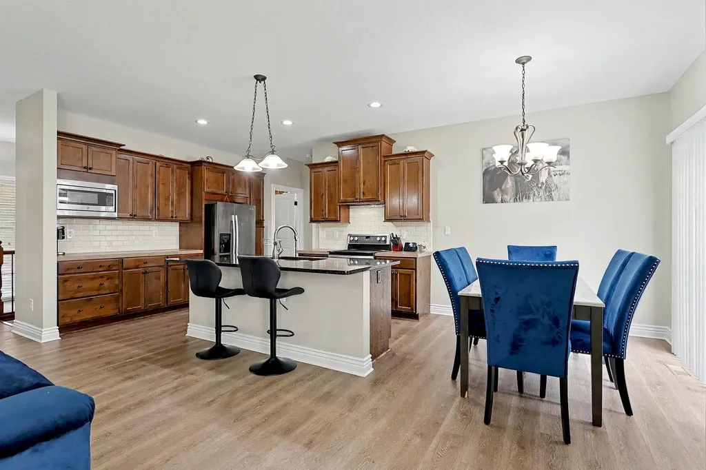 933 W Threewood Andover KS 67002
