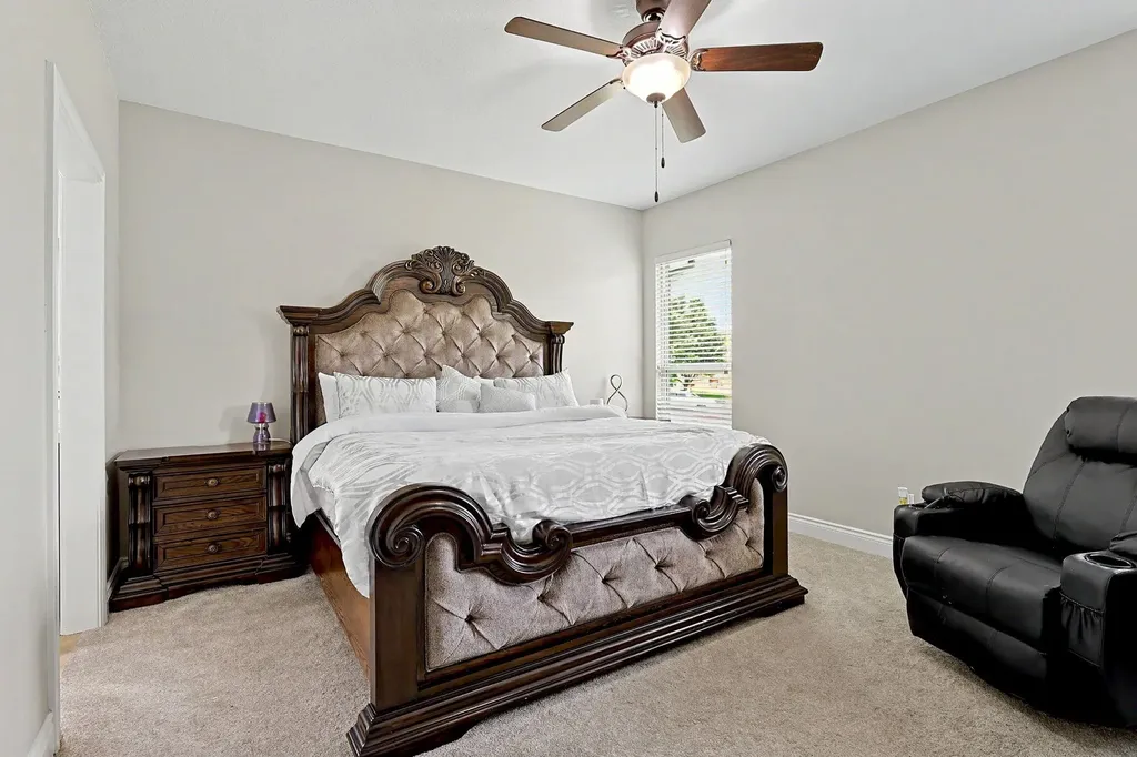 933 W Threewood Andover KS 67002