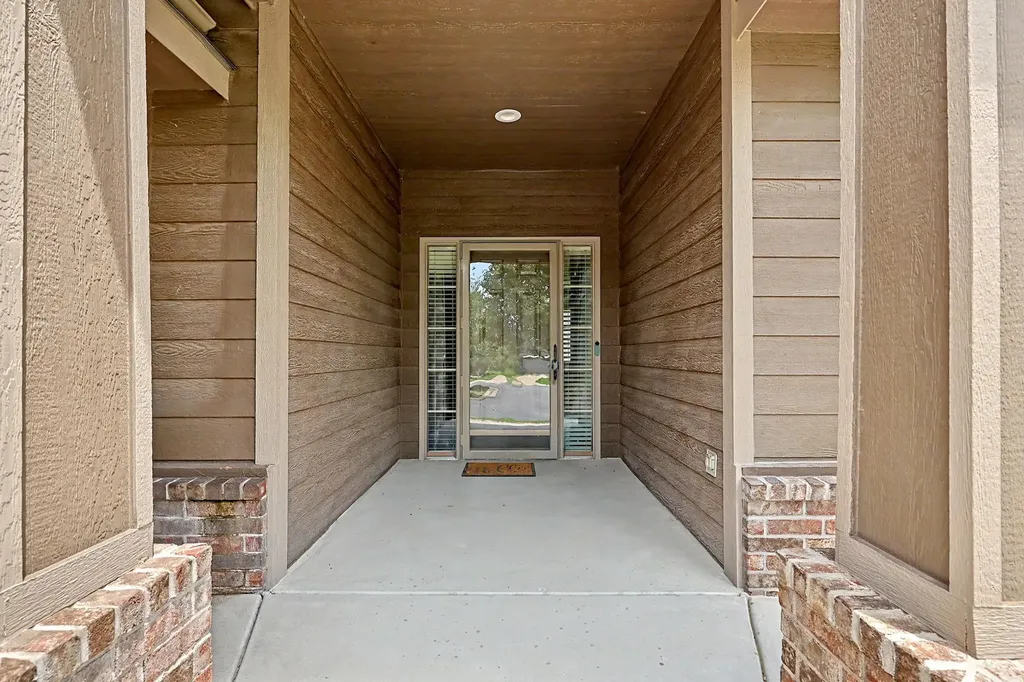 933 W Threewood Andover KS 67002
