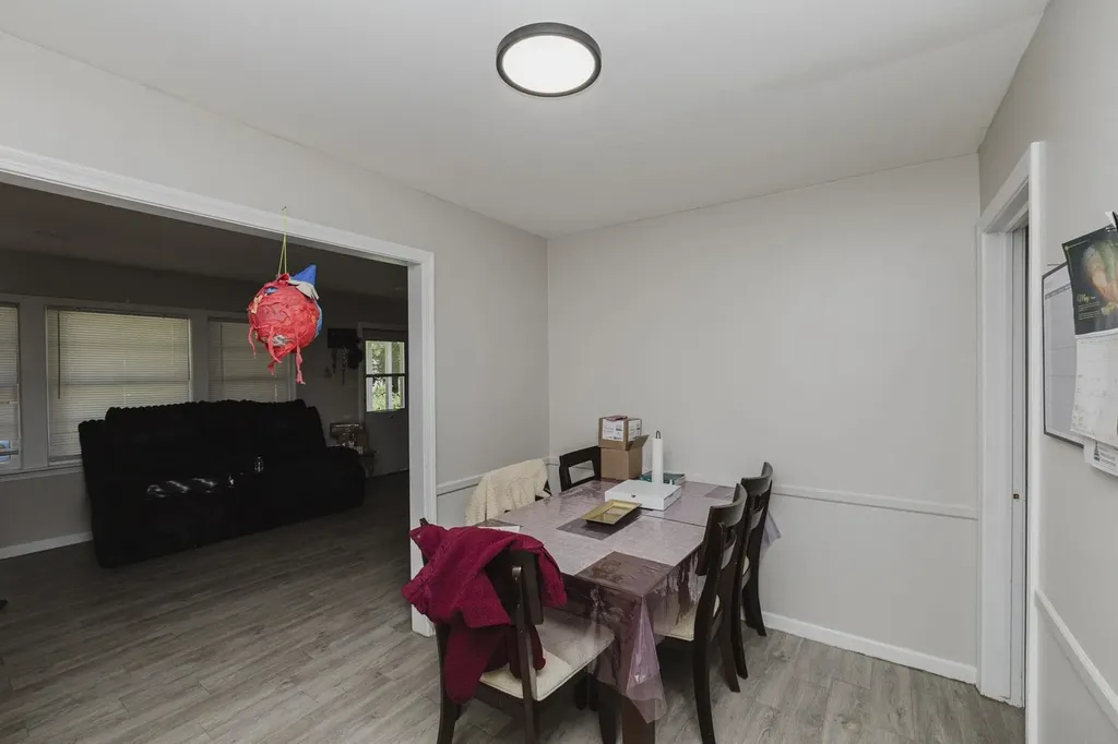 207 & 209 S Custer Wichita KS 67213