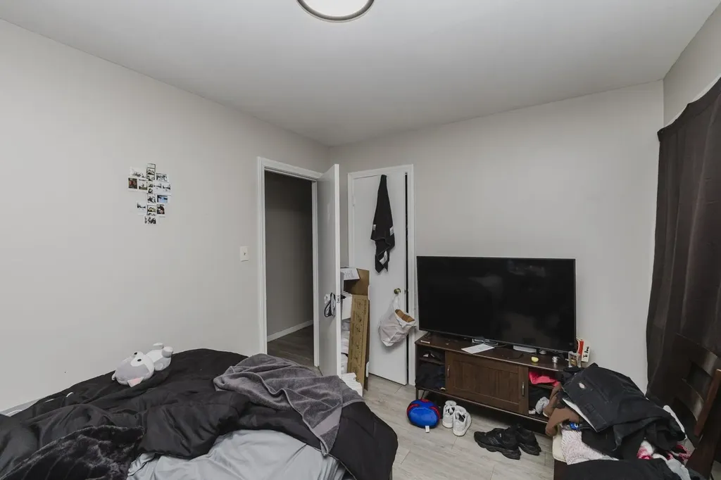 207 & 209 S Custer Wichita KS 67213