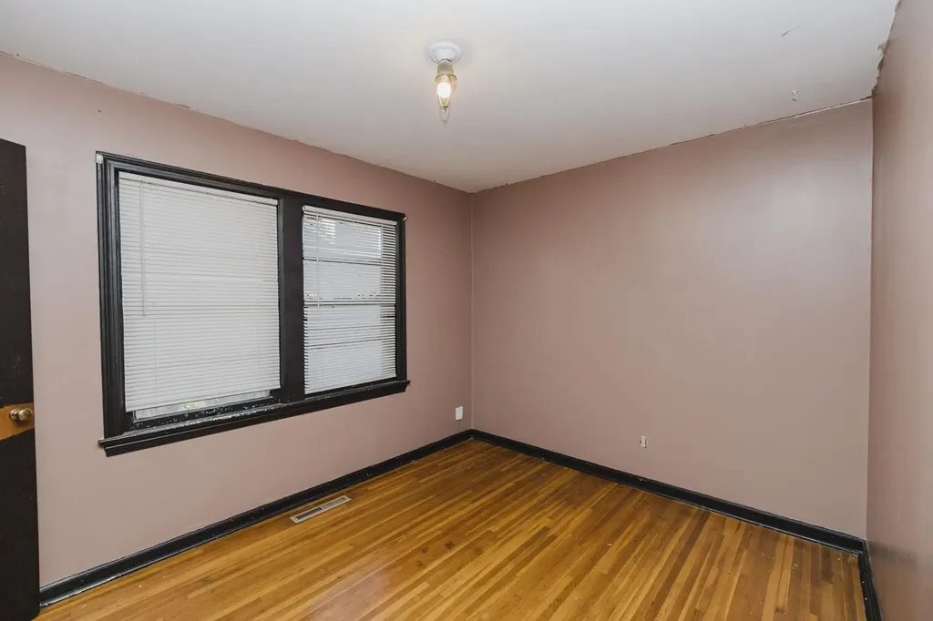 207 & 209 S Custer Wichita KS 67213