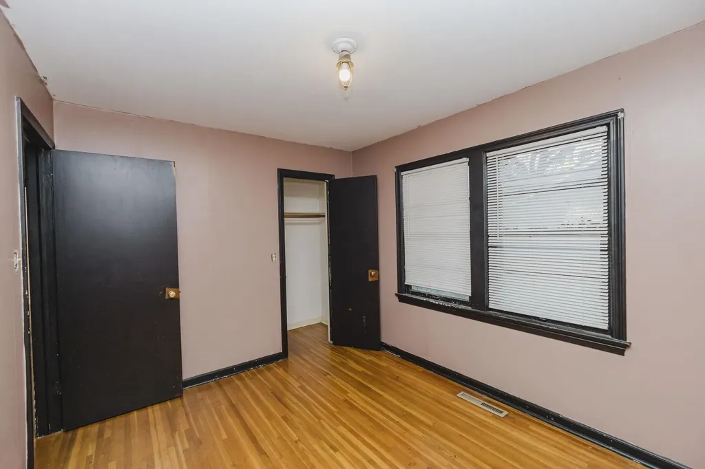 207 & 209 S Custer Wichita KS 67213