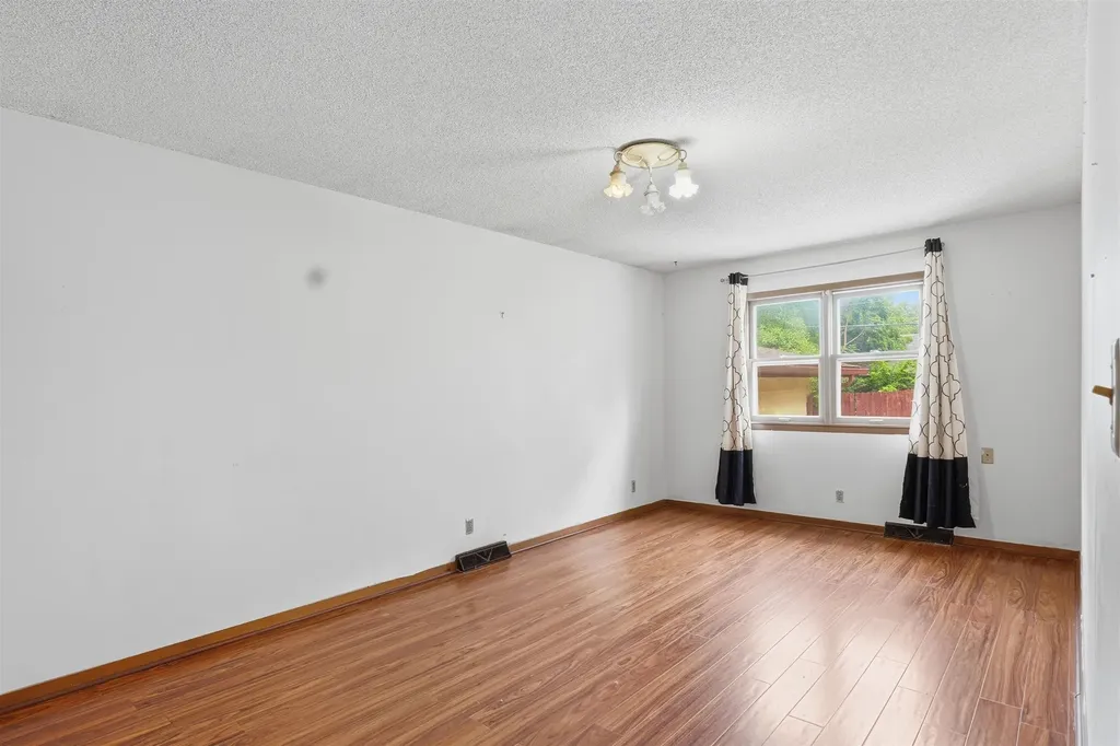 324 S Green Wichita KS 67211