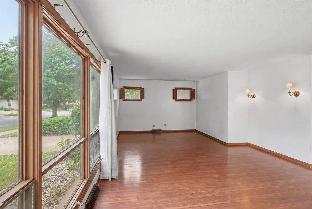 324 S Green Wichita KS 67211