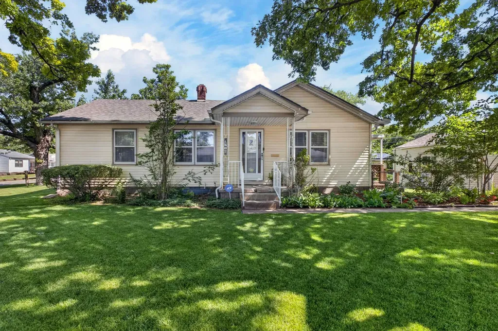 1502 E Clark Wichita KS 67211