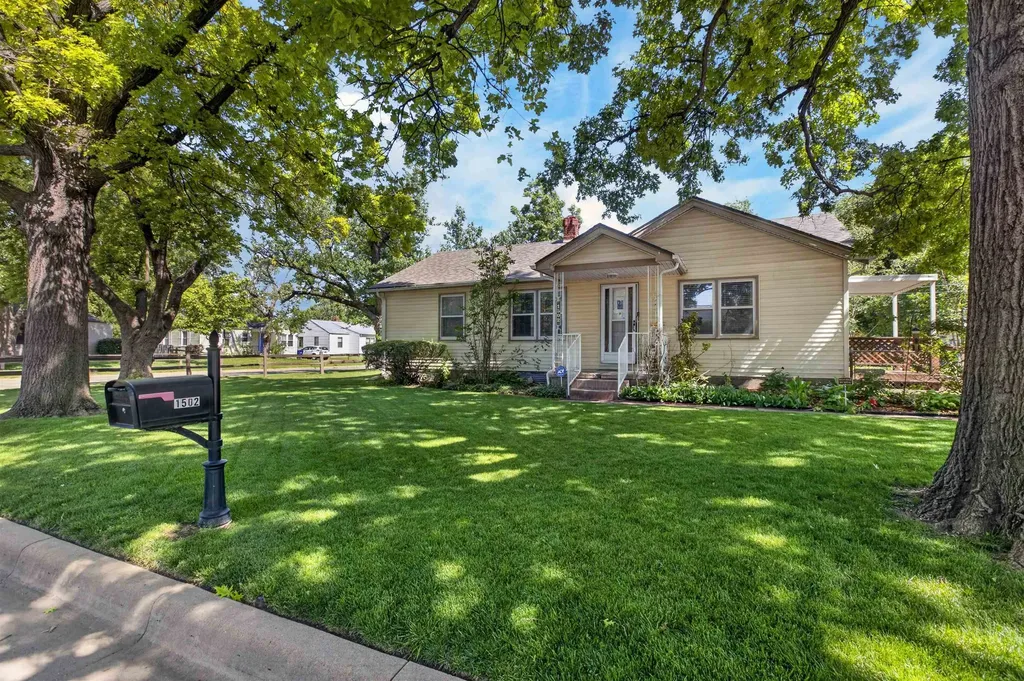 1502 E Clark Wichita KS 67211