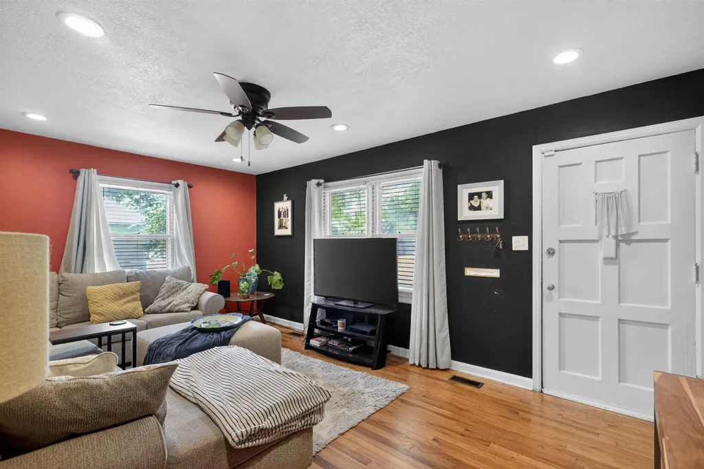 1502 E Clark Wichita KS 67211