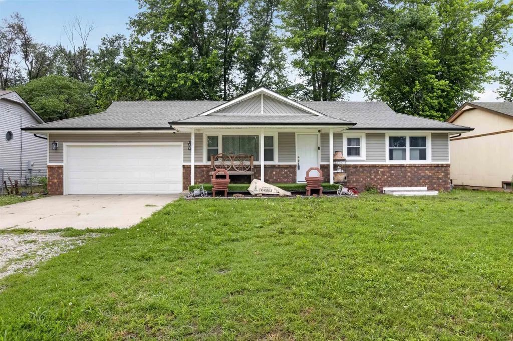 921 E 43rd Street S Wichita KS 67216
