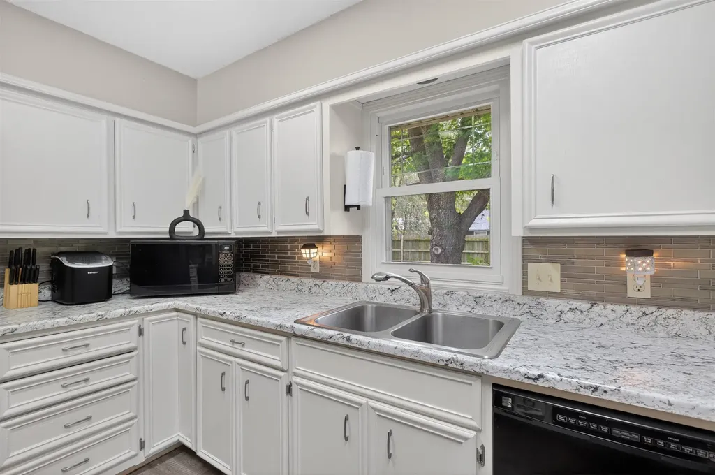 921 E 43rd Street S Wichita KS 67216