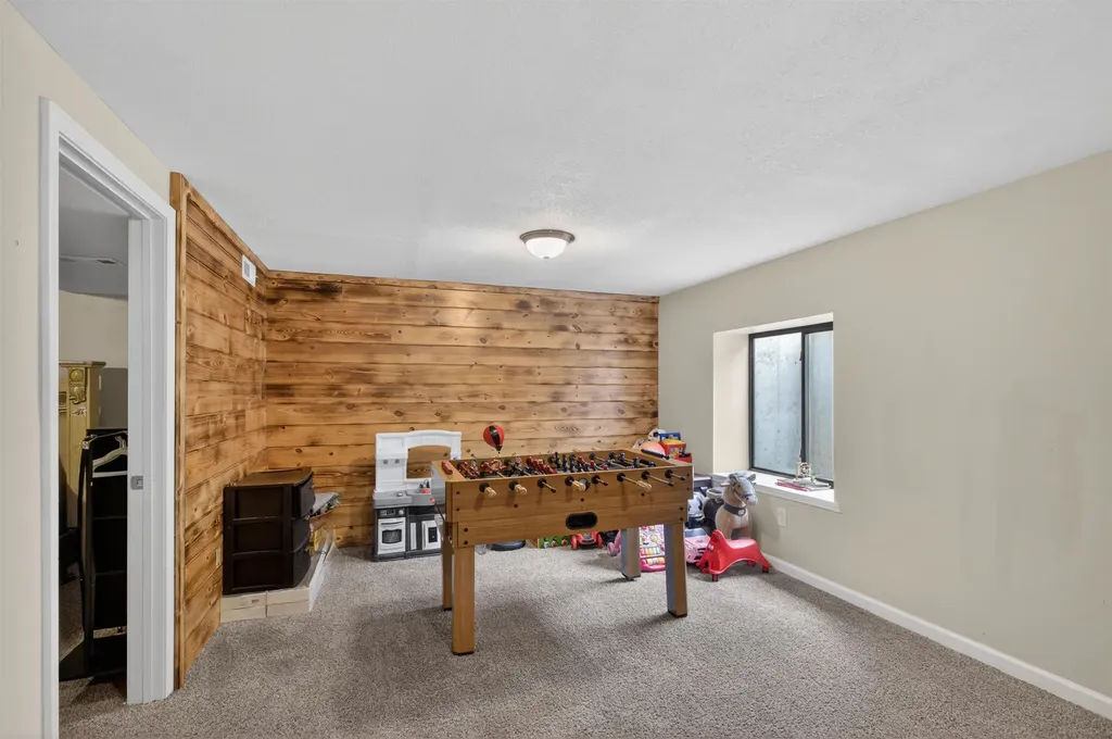921 E 43rd Street S Wichita KS 67216