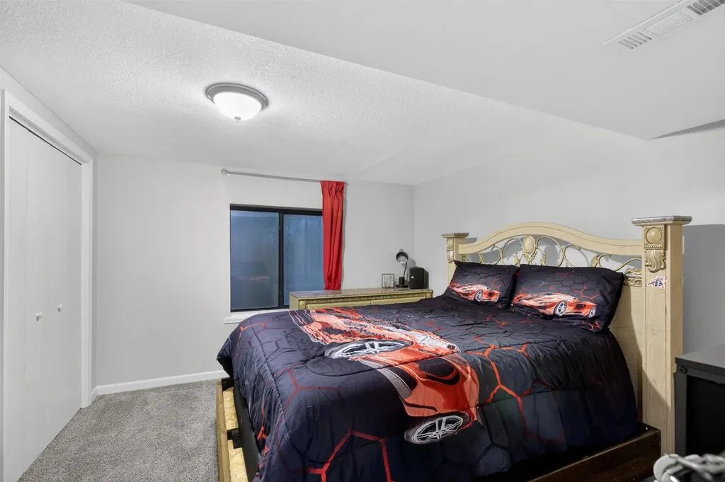 921 E 43rd Street S Wichita KS 67216