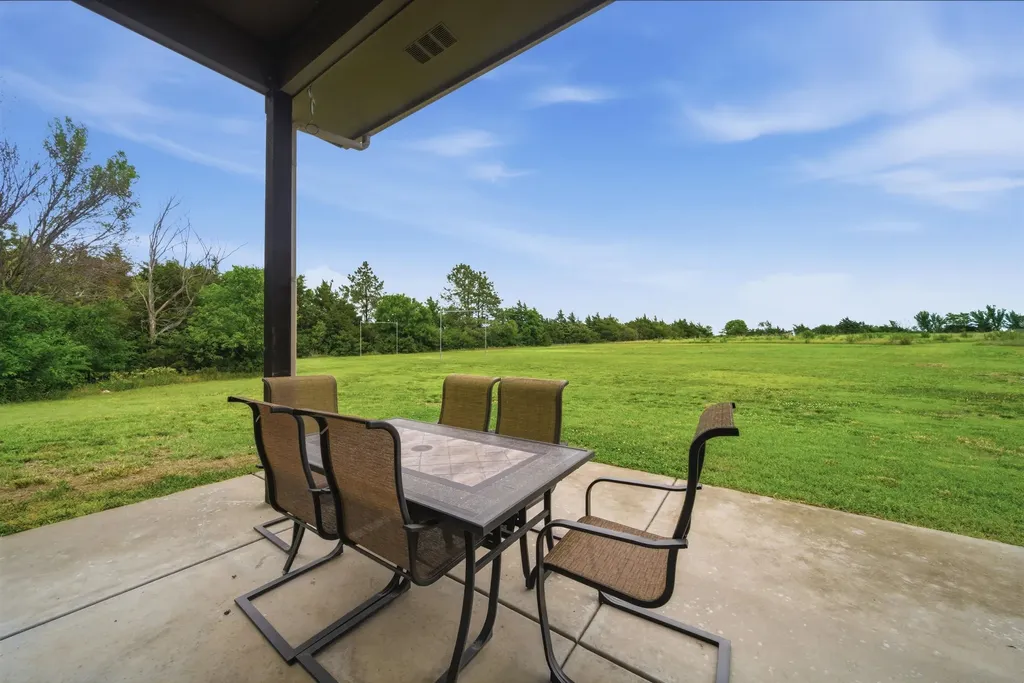 9828 S 119th W Clearwater KS 67026