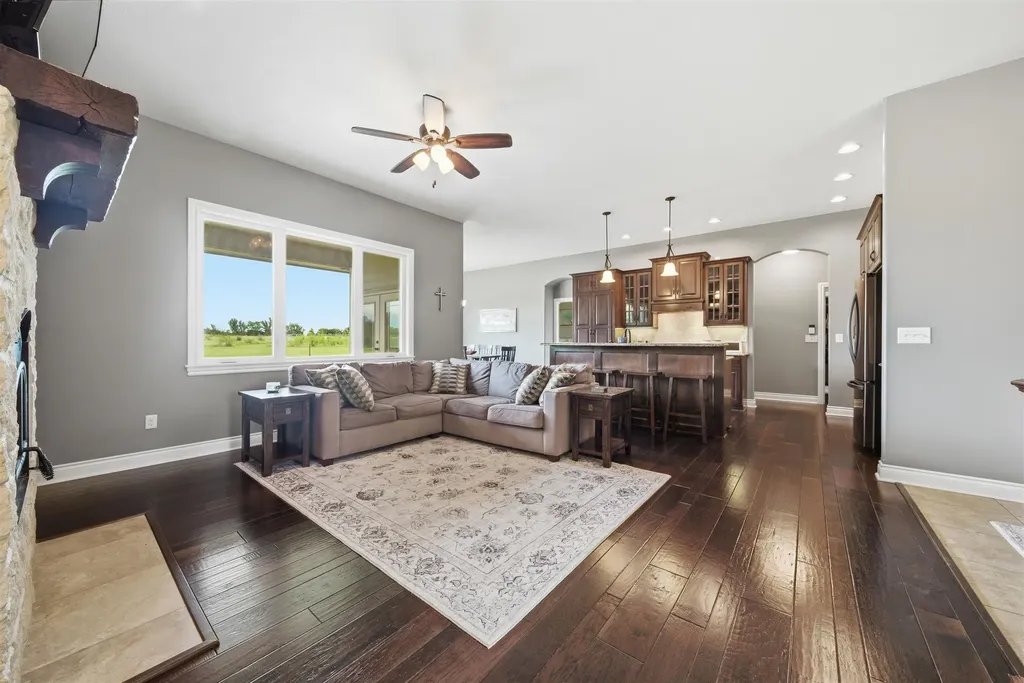 9828 S 119th W Clearwater KS 67026