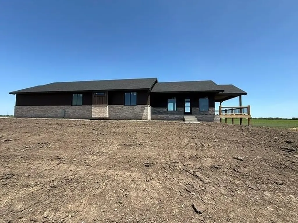 Valley Center KS, 10570 N 127th Street E