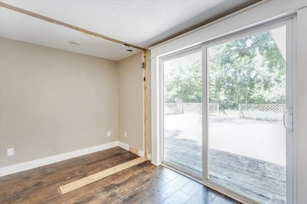 513 S 1st Avenue Mulvane KS 67110