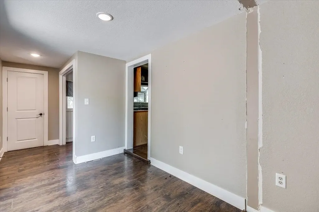 513 S 1st Avenue Mulvane KS 67110