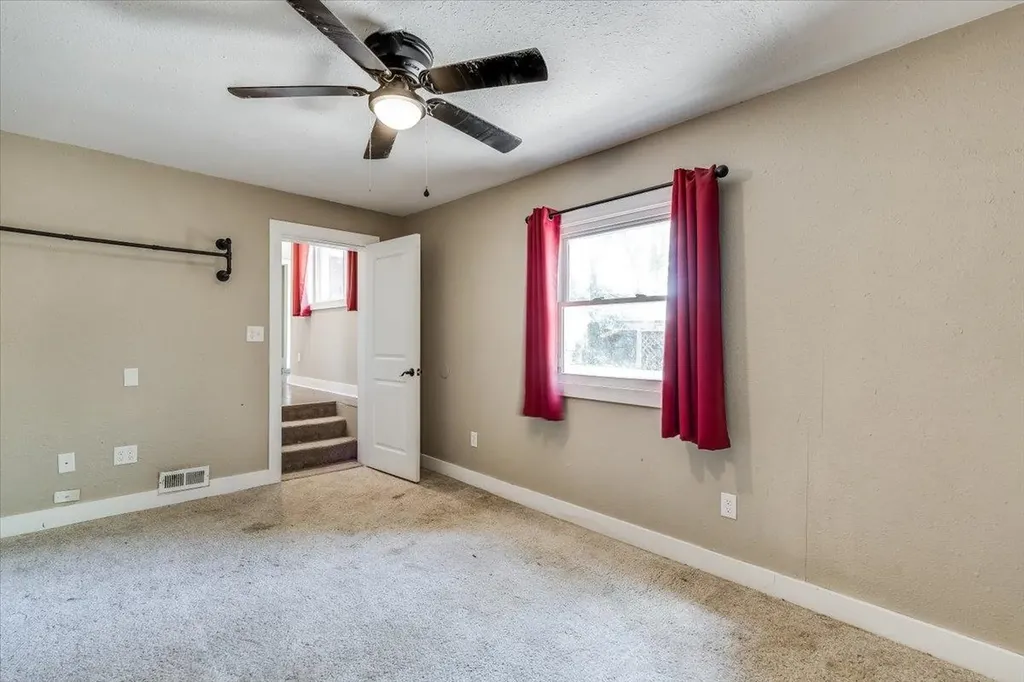 513 S 1st Avenue Mulvane KS 67110