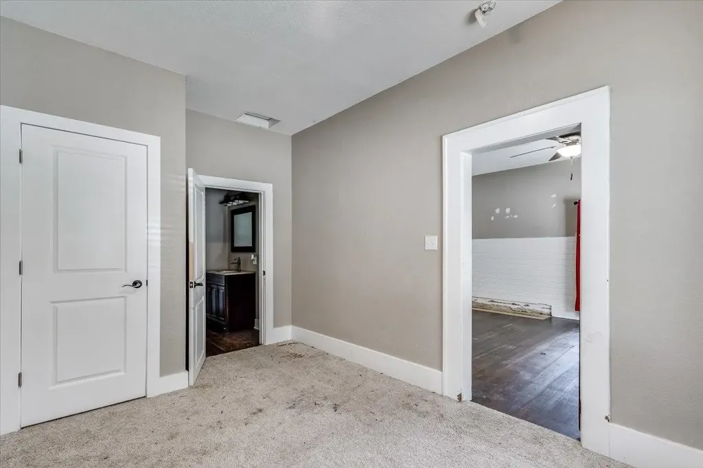 513 S 1st Avenue Mulvane KS 67110