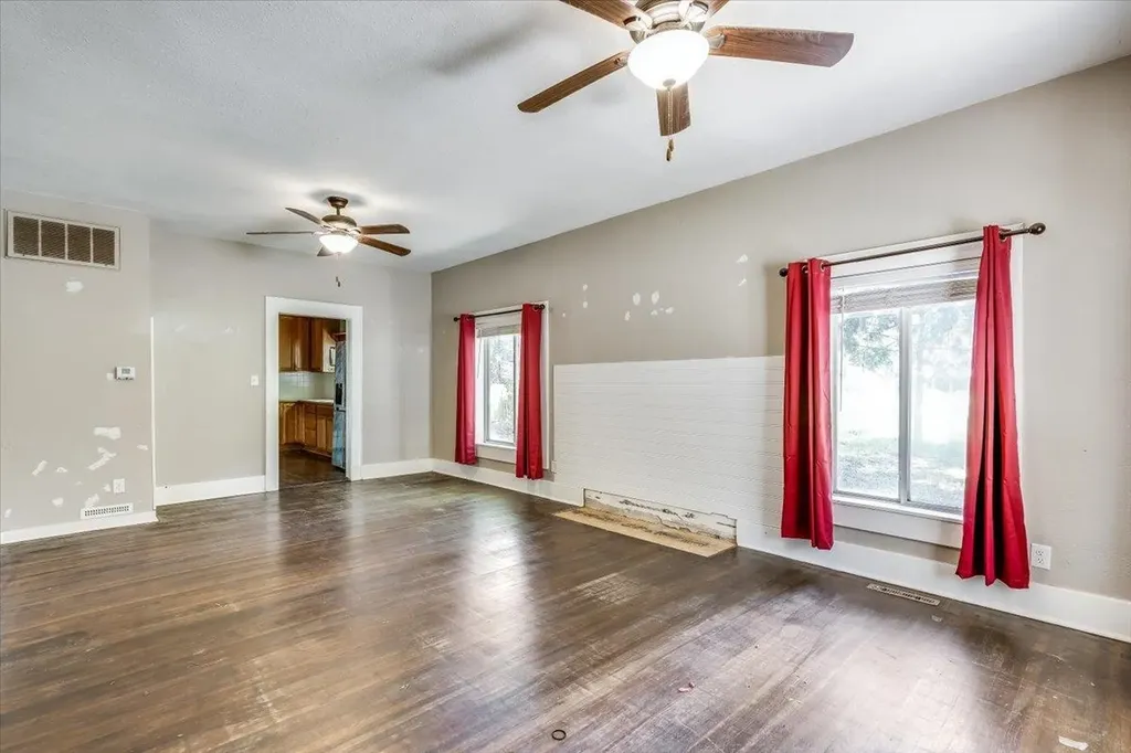 513 S 1st Avenue Mulvane KS 67110