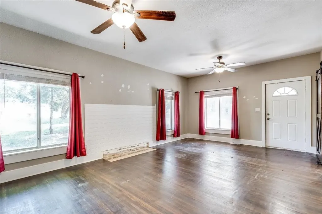 513 S 1st Avenue Mulvane KS 67110