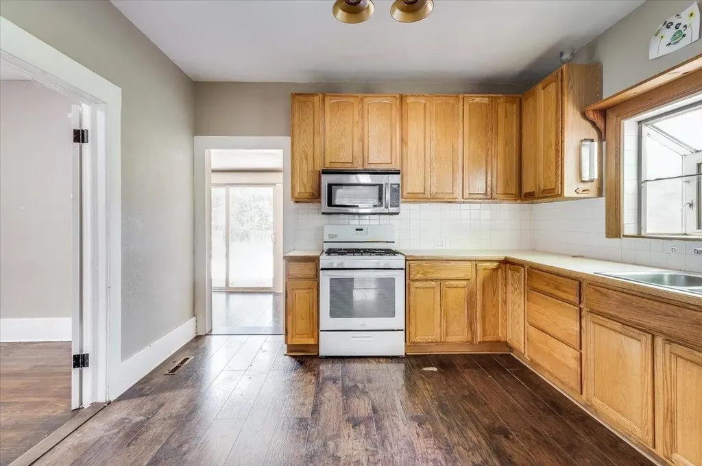 513 S 1st Avenue Mulvane KS 67110