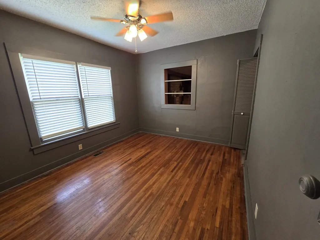 816 E 3rd Winfield KS 67156