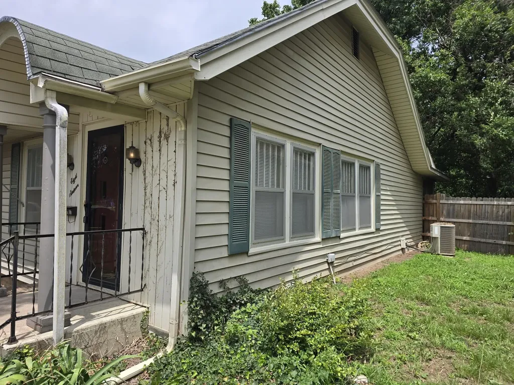 816 E 3rd Winfield KS 67156