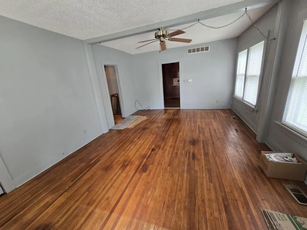 816 E 3rd Winfield KS 67156