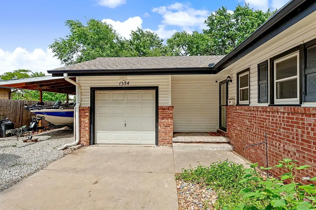 1354 N Westview Drive Derby KS 67037