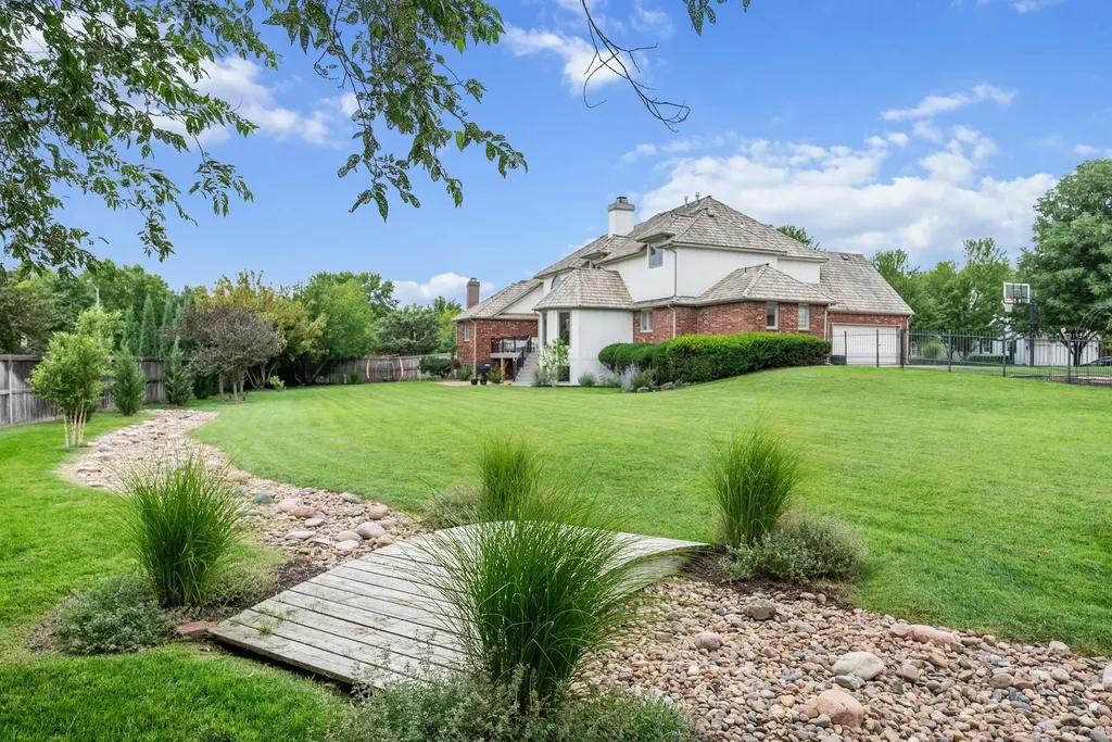 1136 N Linden Circle Wichita KS 67206