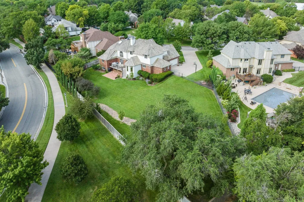 1136 N Linden Circle Wichita KS 67206