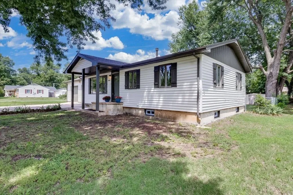 1800 Ritchie Winfield KS 67156