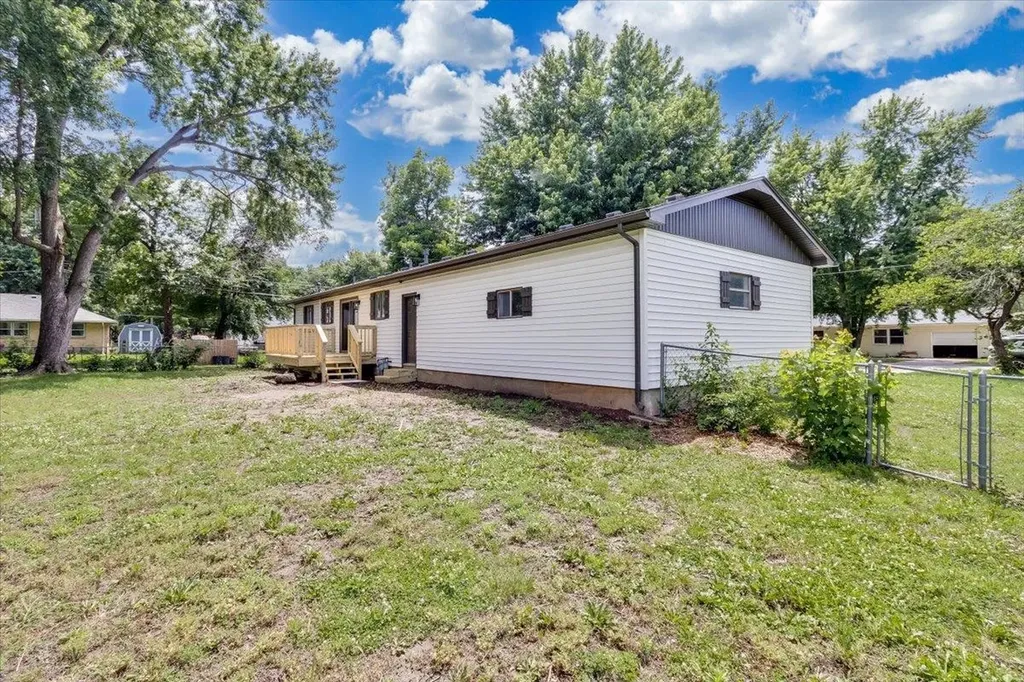 1800 Ritchie Winfield KS 67156