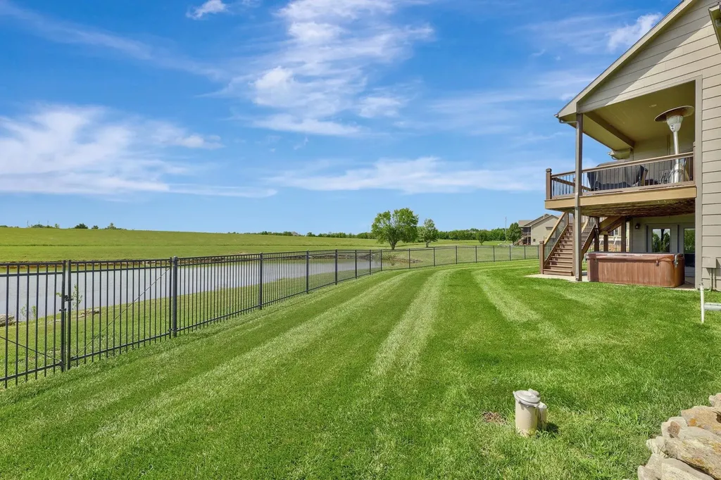 2202 N Foxfire Court Augusta KS 67010