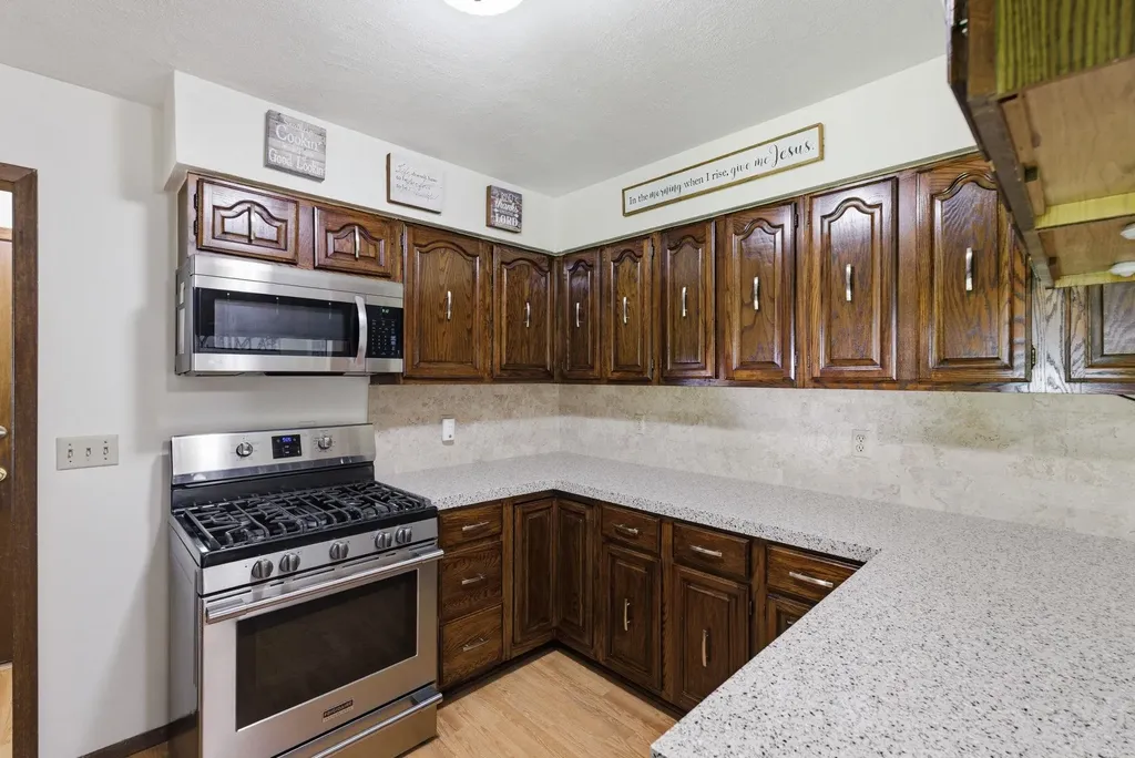7119 S Ida Avenue Haysville KS 67060