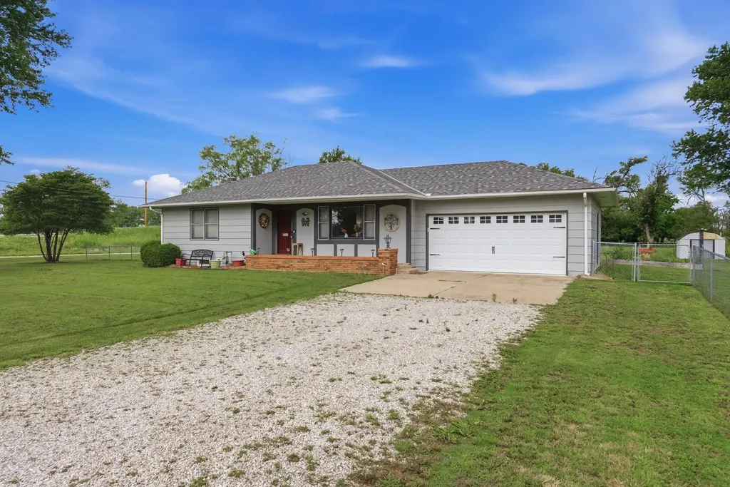 7119 S Ida Avenue Haysville KS 67060