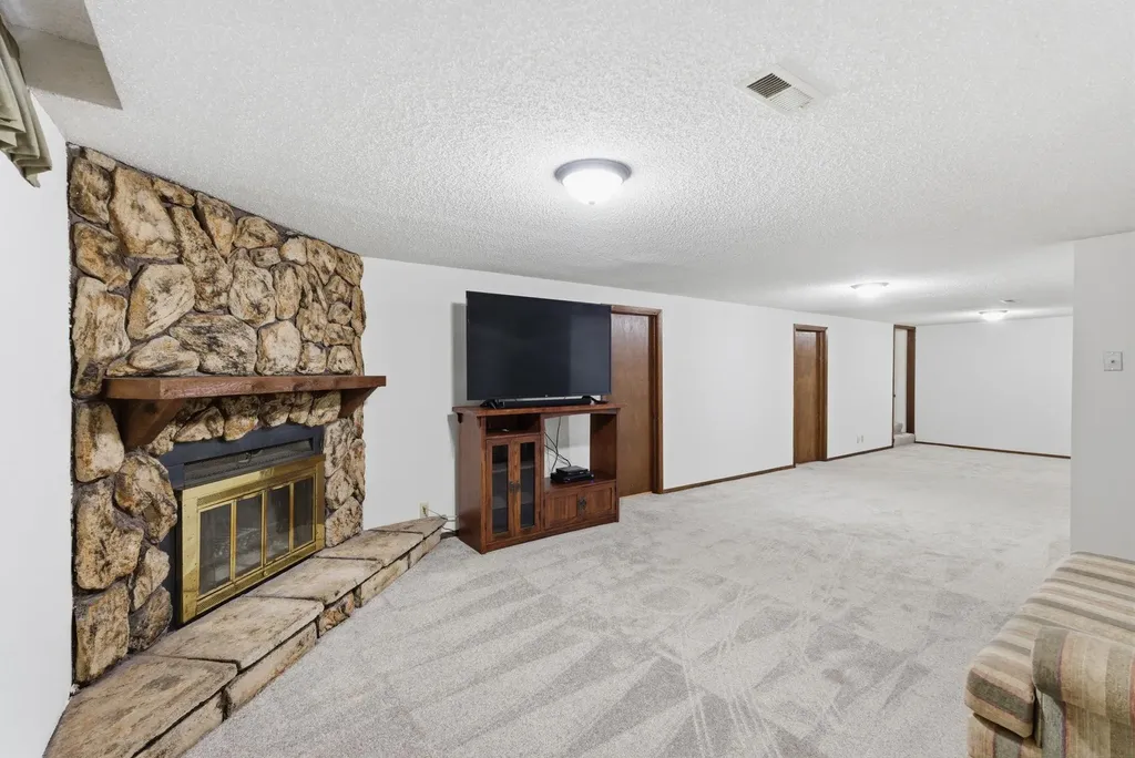 7119 S Ida Avenue Haysville KS 67060