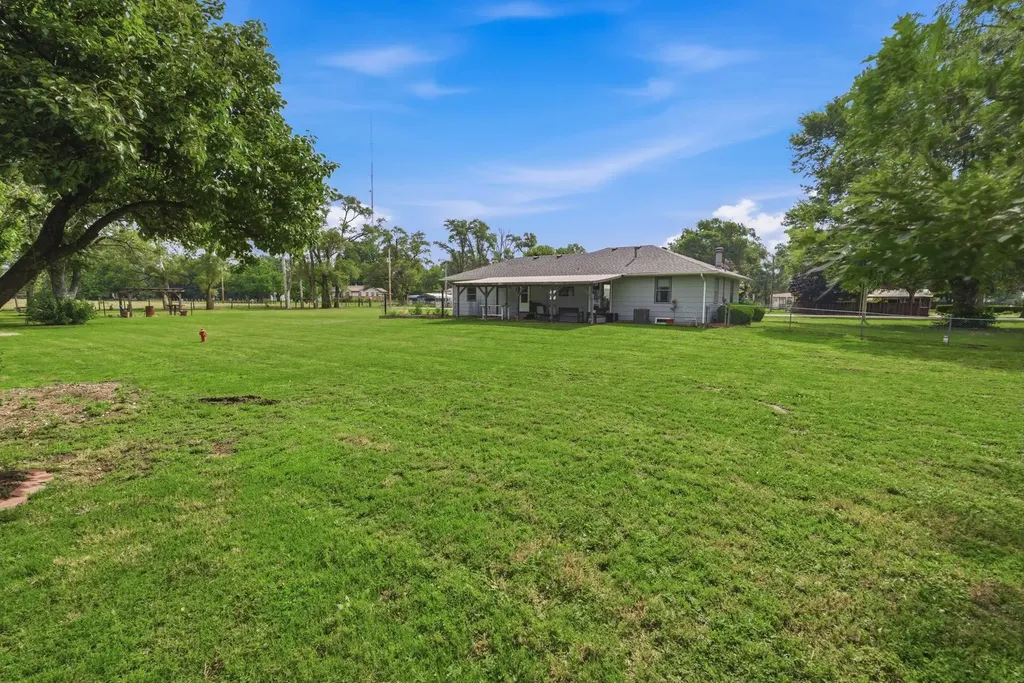 7119 S Ida Avenue Haysville KS 67060