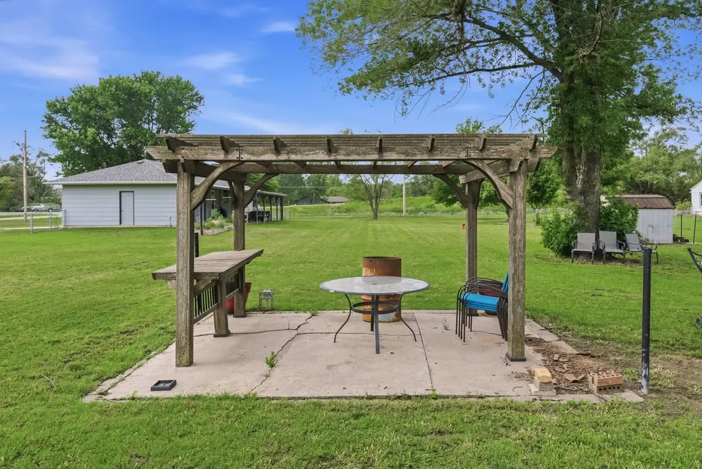 7119 S Ida Avenue Haysville KS 67060