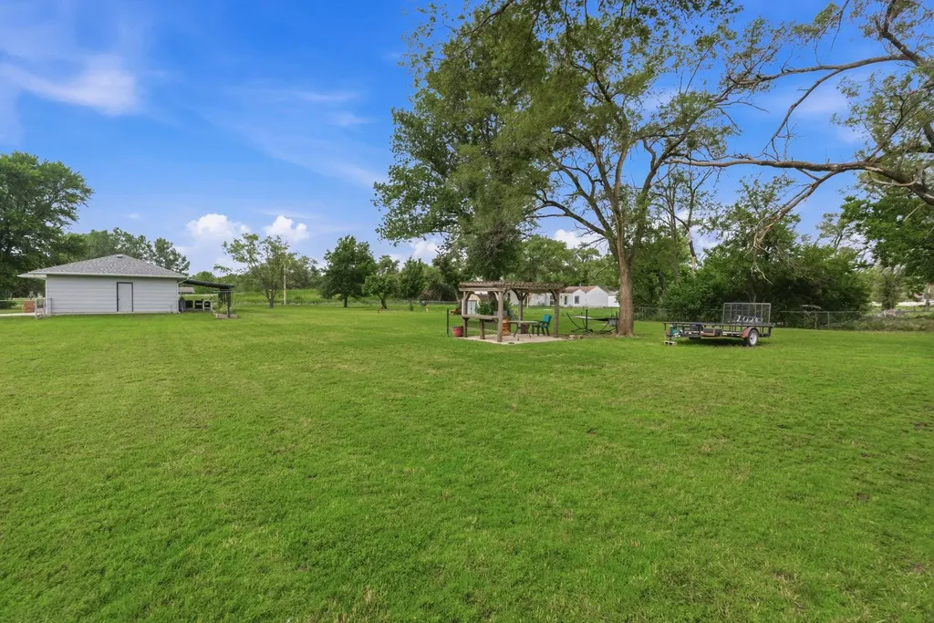 7119 S Ida Avenue Haysville KS 67060