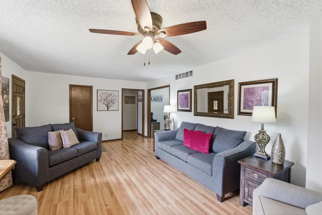 7119 S Ida Avenue Haysville KS 67060