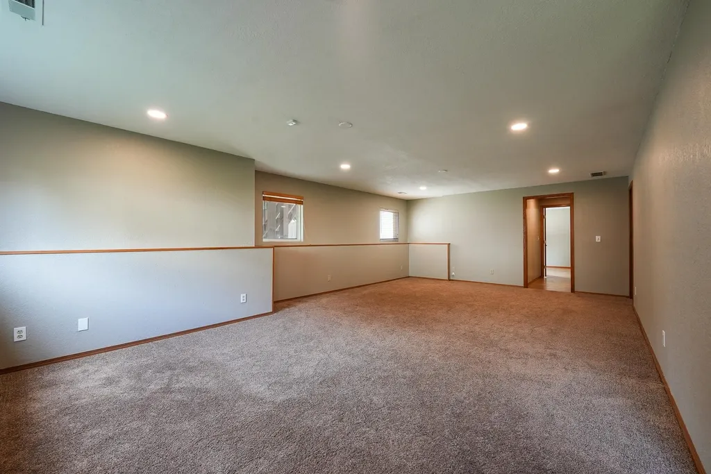 309 N Oakmont Court Andover KS 67002