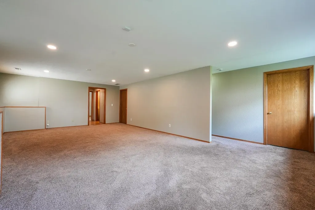 309 N Oakmont Court Andover KS 67002