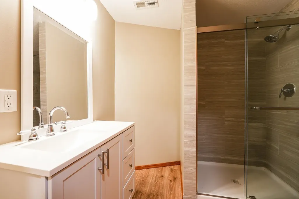 309 N Oakmont Court Andover KS 67002