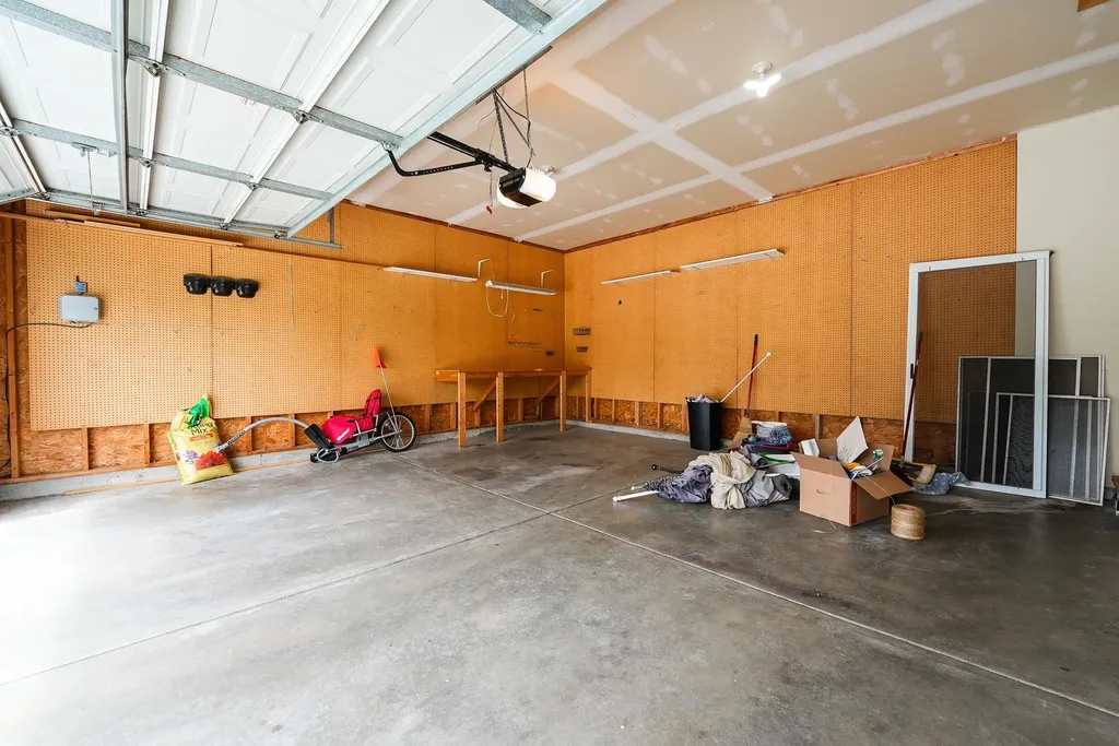 309 N Oakmont Court Andover KS 67002