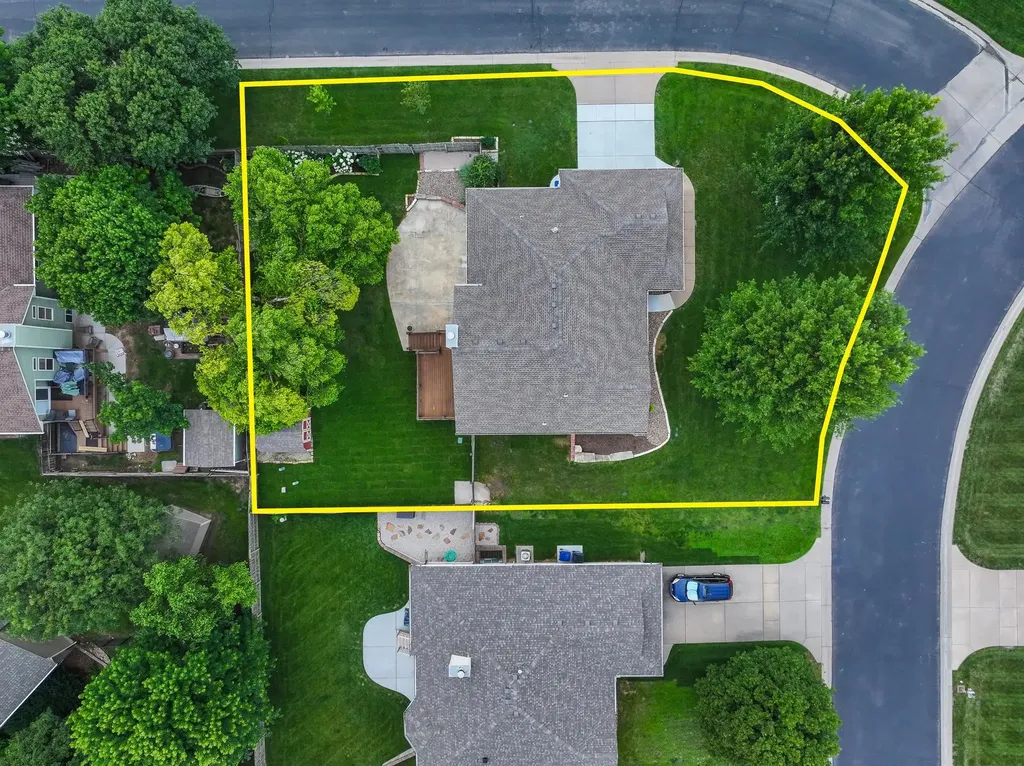 309 N Oakmont Court Andover KS 67002